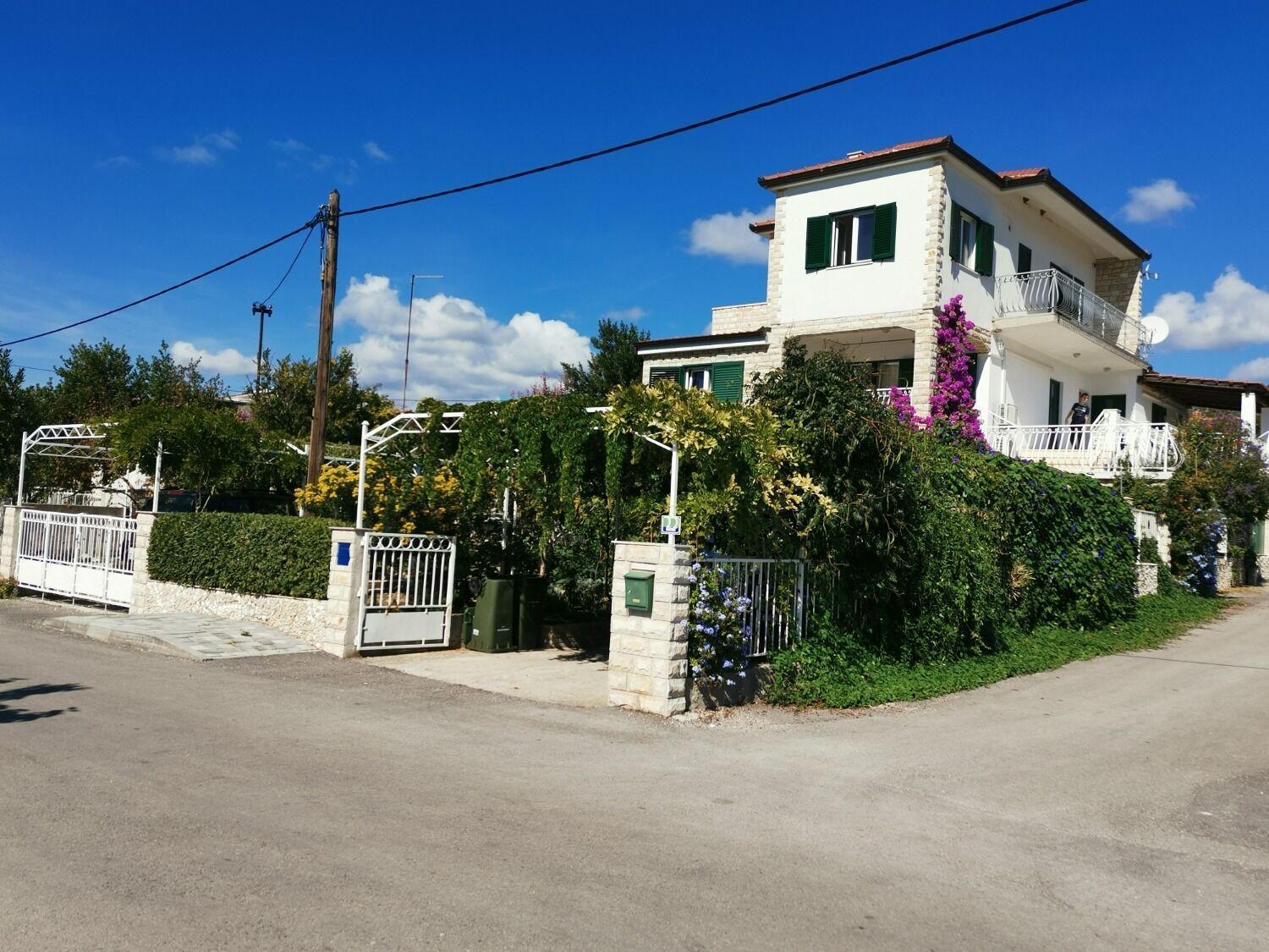 Apartments Srdan Vinišće Kültér fotó
