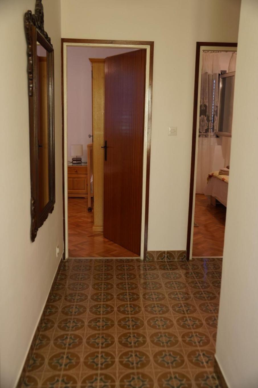 Apartments Srdan Vinišće Kültér fotó