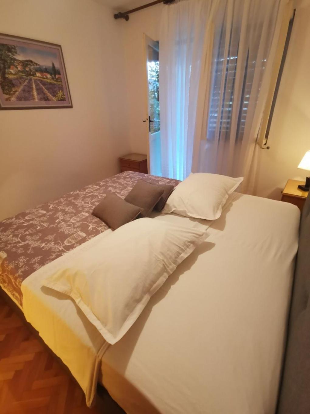 Apartments Srdan Vinišće Kültér fotó