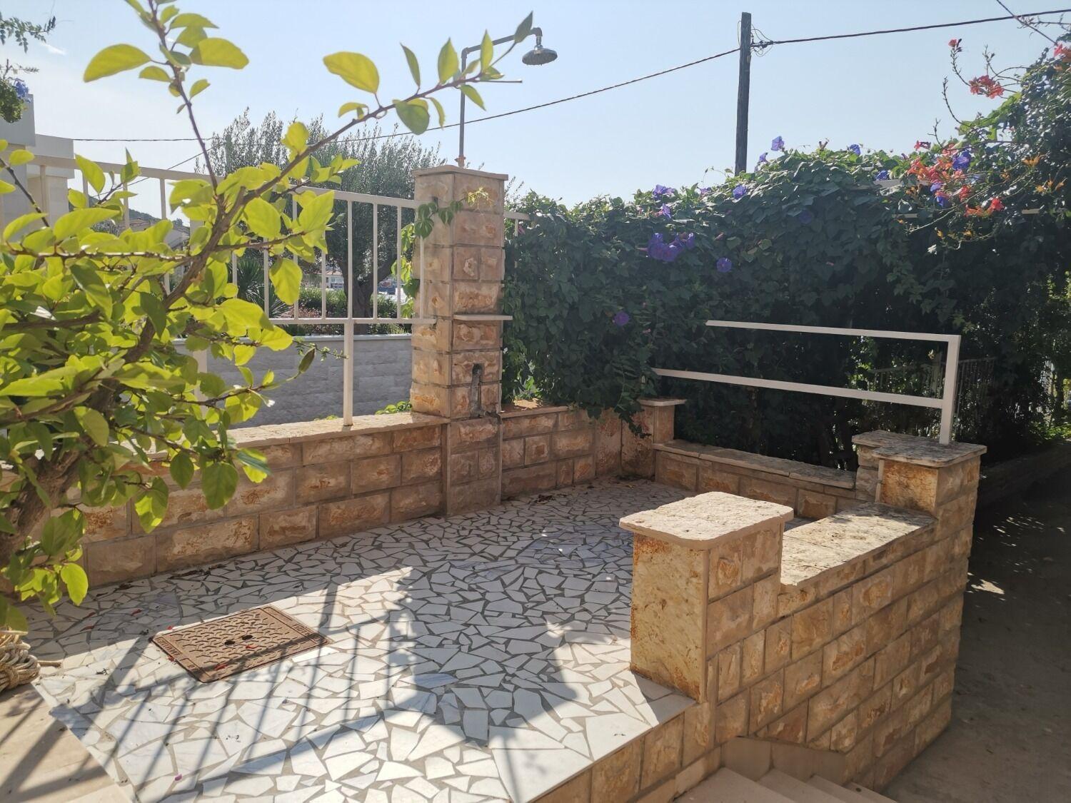 Apartments Srdan Vinišće Kültér fotó